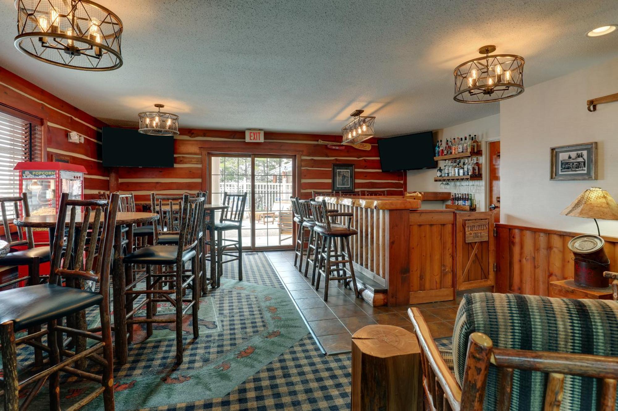 Stoney Creek Inn Куинси Экстерьер фото
