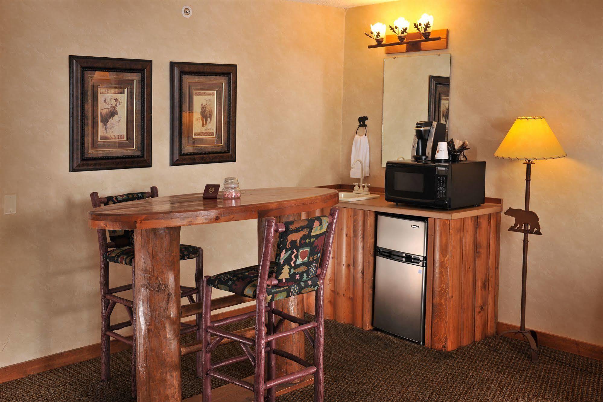 Stoney Creek Inn Куинси Экстерьер фото