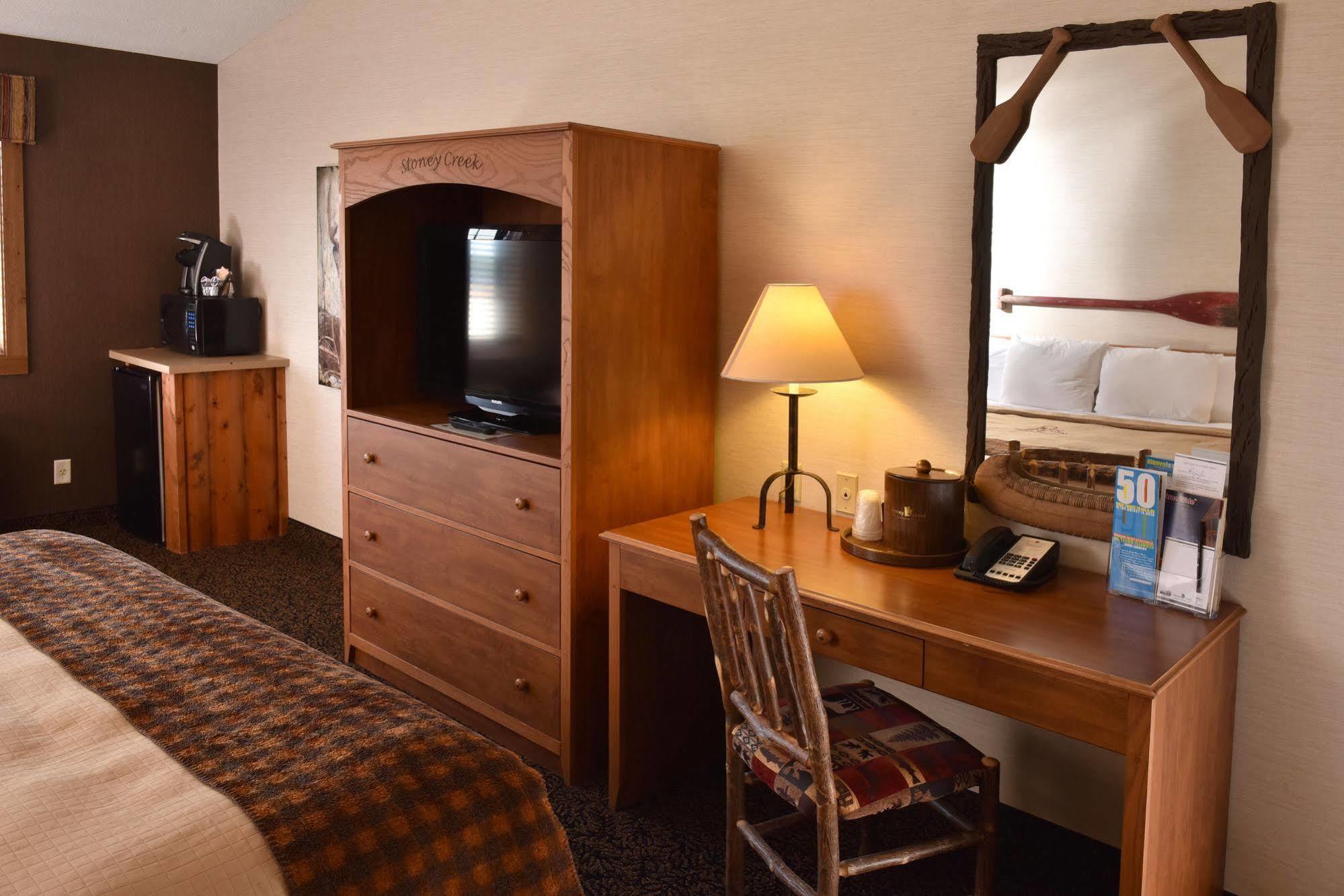 Stoney Creek Inn Куинси Экстерьер фото